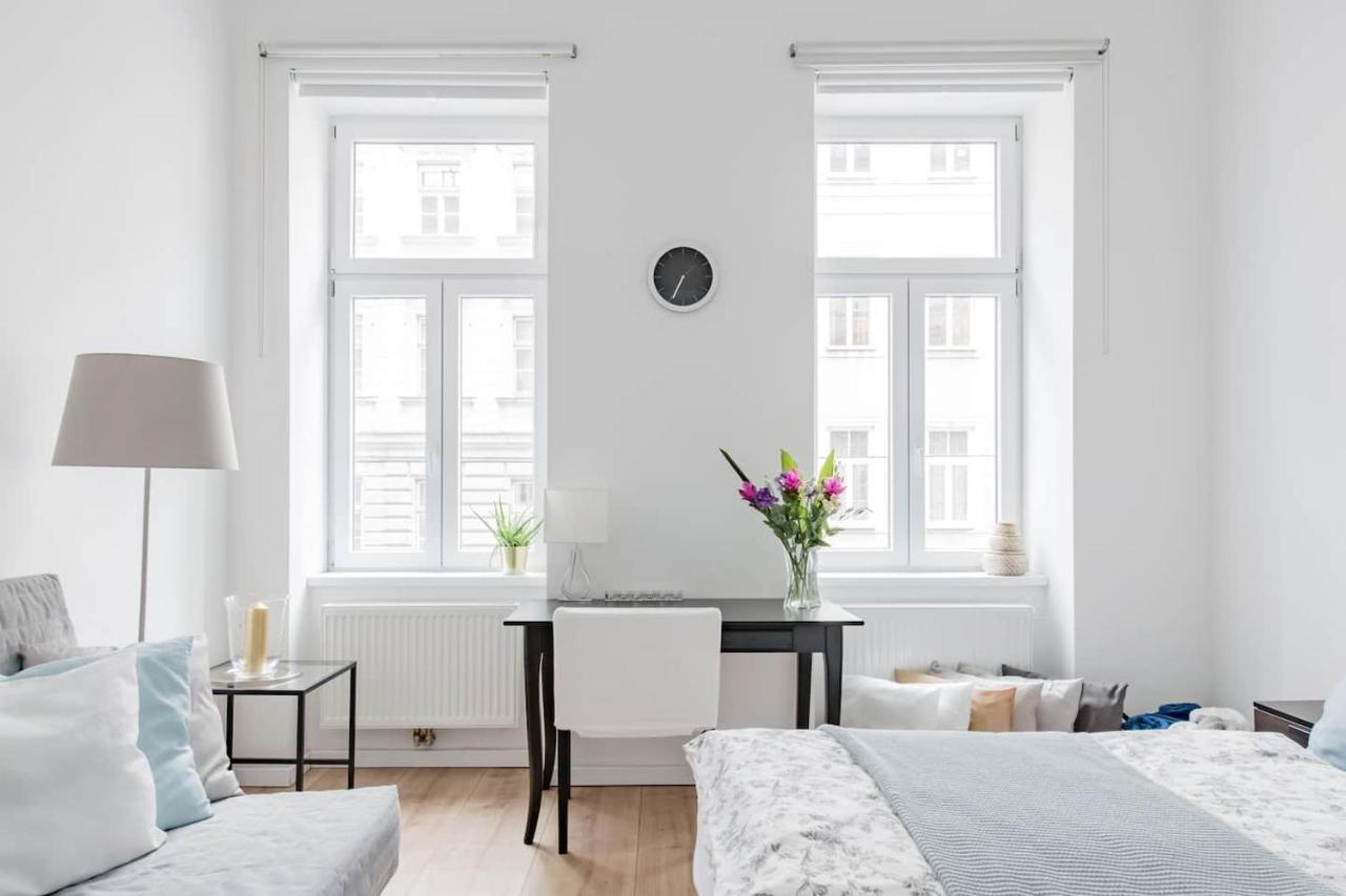 ⍟Luxurious And Bright⍟ 5 Min Walk To City Center Appartement Wenen Buitenkant foto