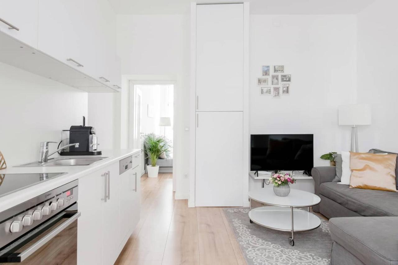 ⍟Luxurious And Bright⍟ 5 Min Walk To City Center Appartement Wenen Buitenkant foto