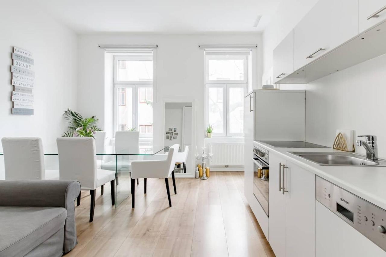 ⍟Luxurious And Bright⍟ 5 Min Walk To City Center Appartement Wenen Buitenkant foto